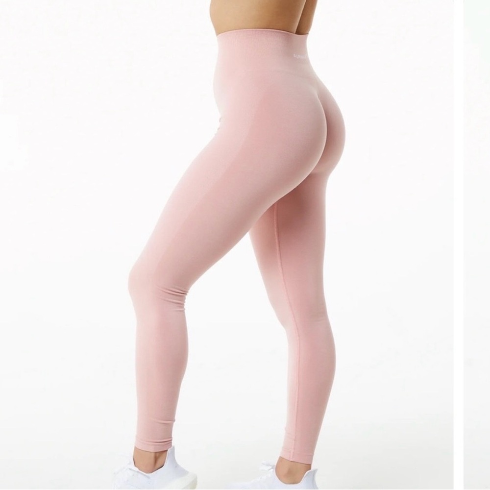 Alphalete Amplify Leggings (Blossom)